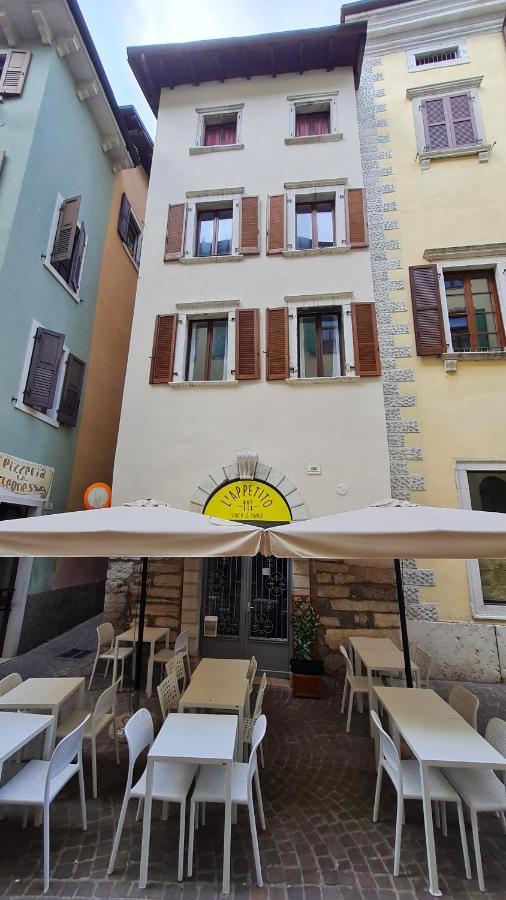 Appartamento Sunrise - Centro Storico N2 Riva del Garda Exterior photo